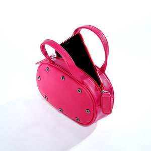 Only to indicate the capacity of the bag, this color of bag DOESN'T come with the Silky Carnation Pink bag